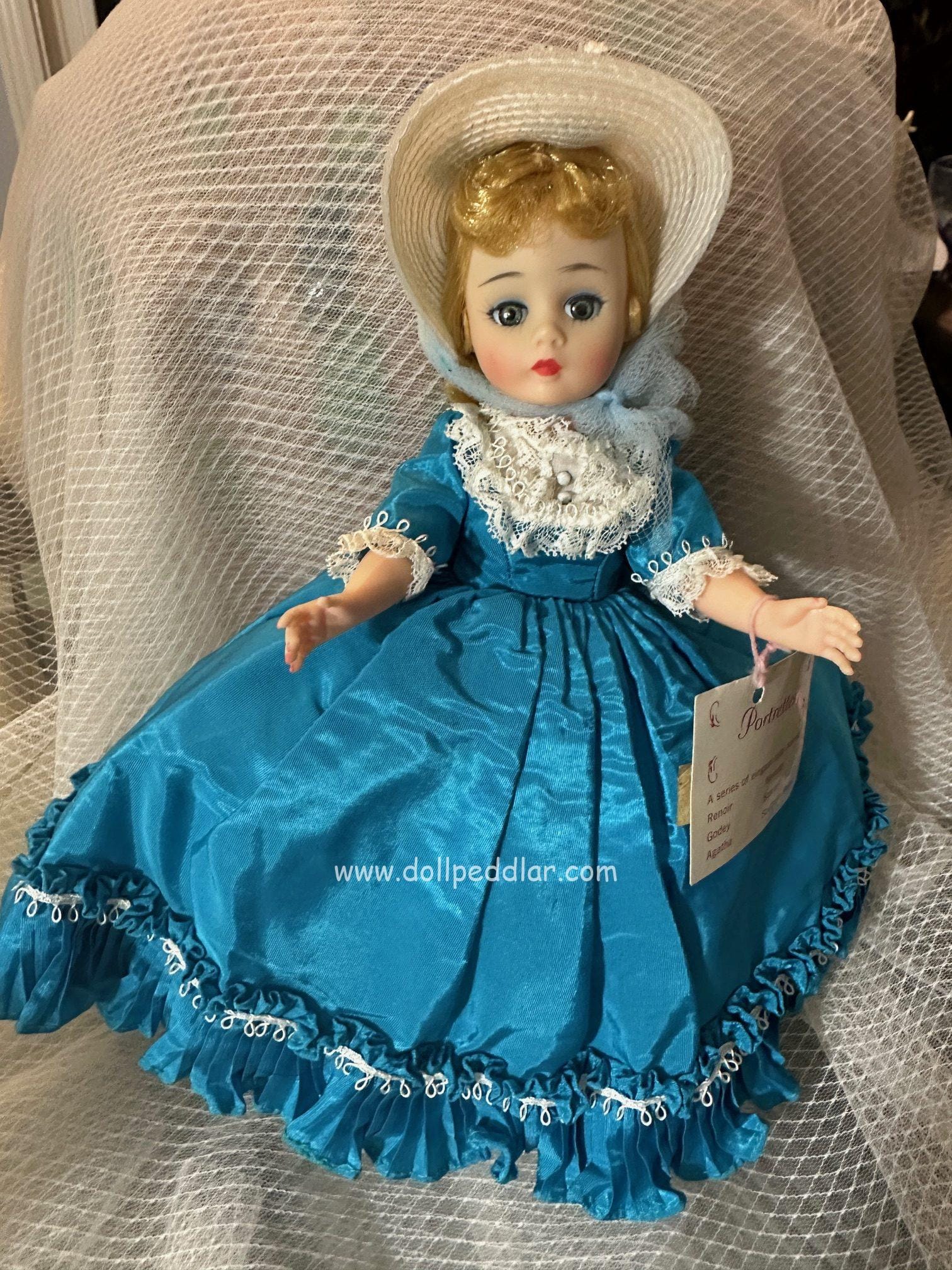 Vintage 1969 Madame Alexander Cissette Portrette Melinda 10” Doll all original + hat included - Image 3