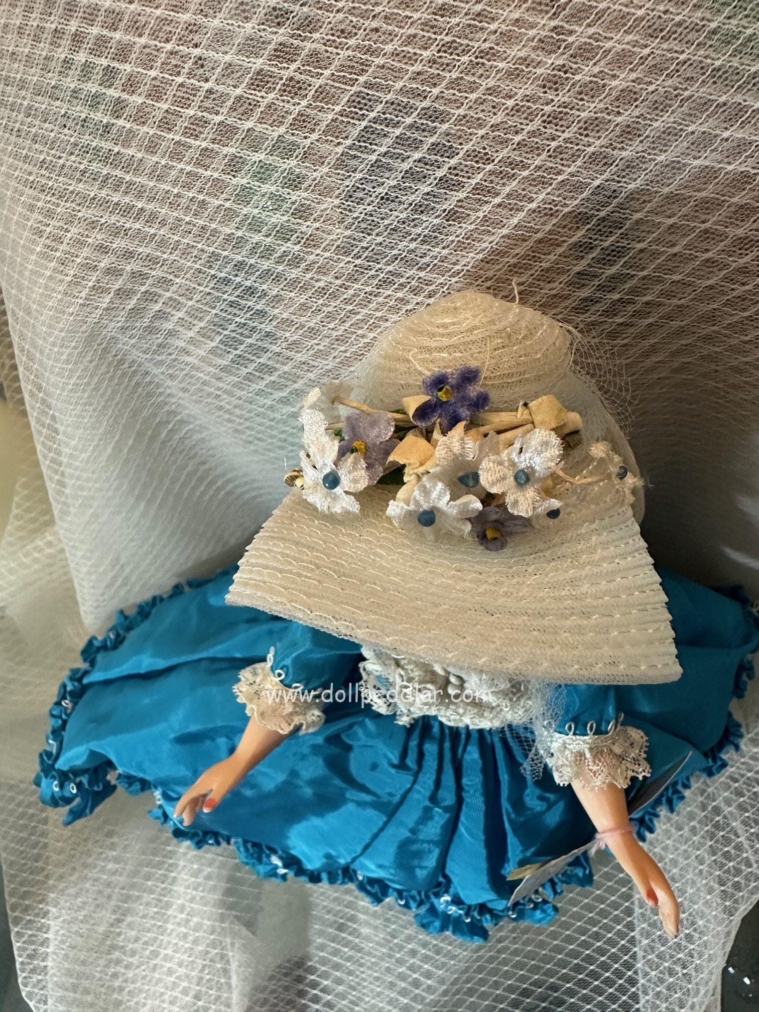 Vintage 1969 Madame Alexander Cissette Portrette Melinda 10” Doll all original + hat included - Image 5