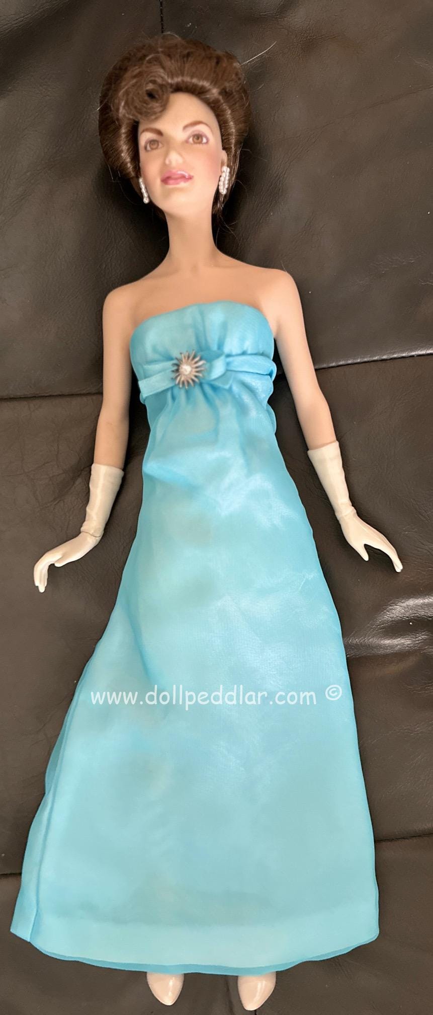 Franklin Mint Jackie Kennedy Newport Porcelain Doll 16" Mint in Box - Image 4