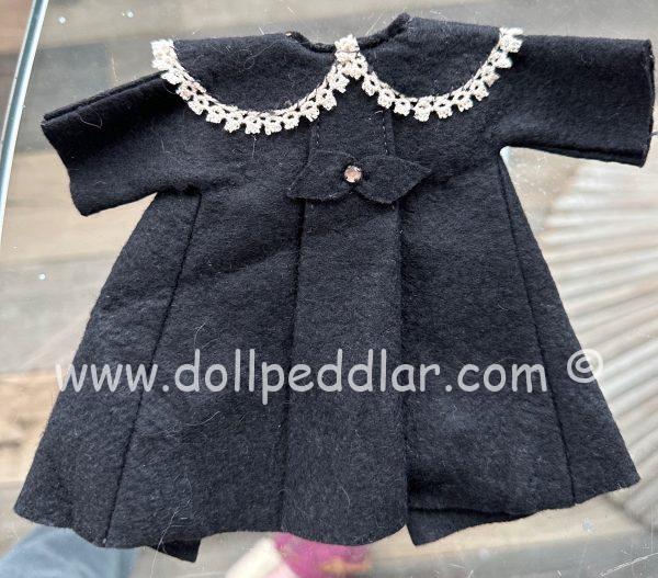 Black 8" doll size felt coat with cotton lace, pearl buttons (see pic of back) + hat handmade - Image 4