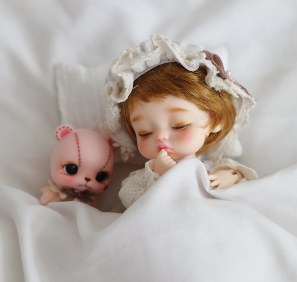 Lati Yellow Fluffy Lullaby ver. Sleeping Yomi Tan Skin Full Set 16cm - Image 5