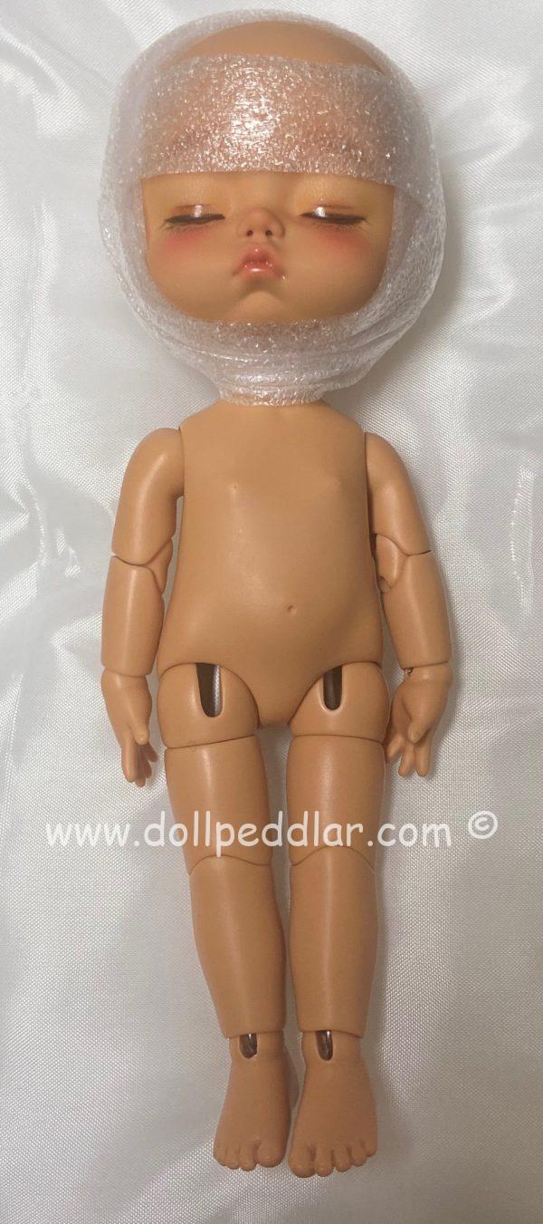 Lati Yellow Fluffy Lullaby ver. Sleeping Yomi Tan Skin Full Set 16cm