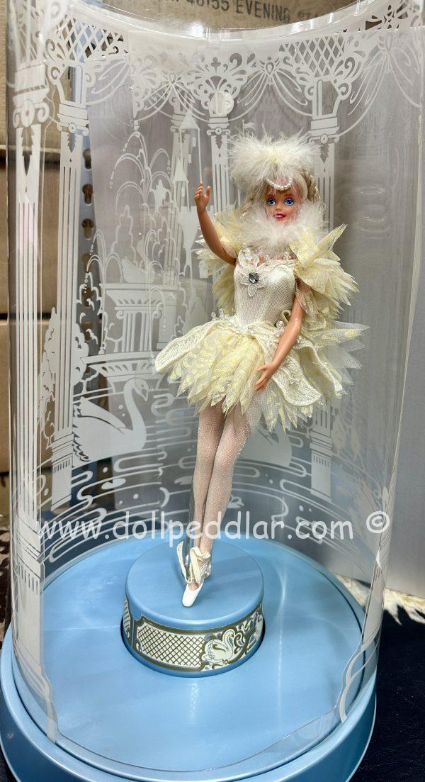 01648 Swan Lake Barbie (Prima Ballerina Music Box) - Image 8