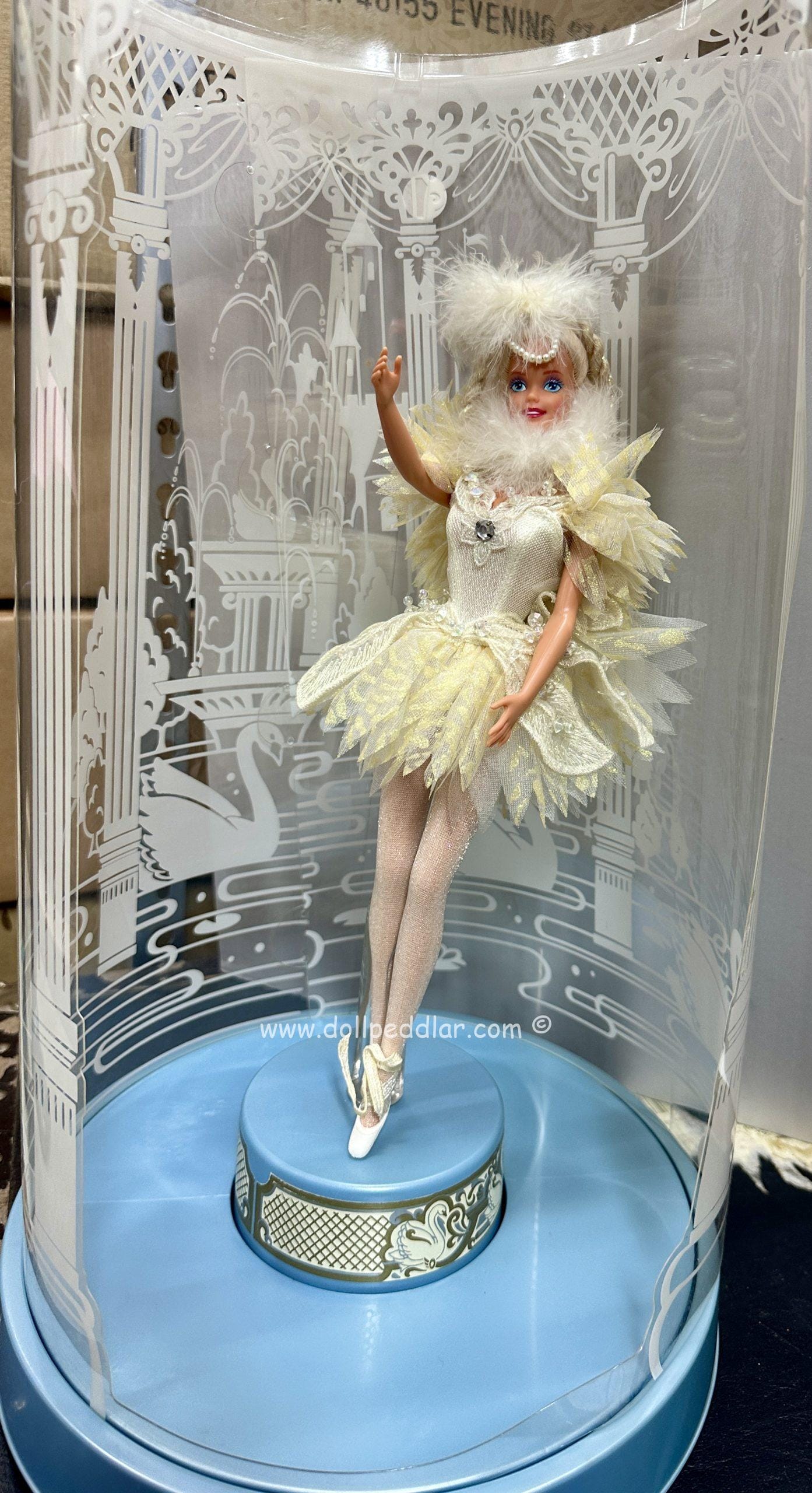 01648 Swan Lake Barbie (Prima Ballerina Music Box) - Image 8