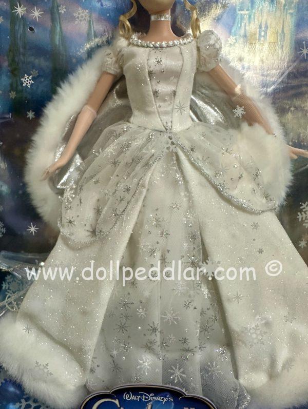 G7982 Disney Holiday Princess Cinderella - Image 4