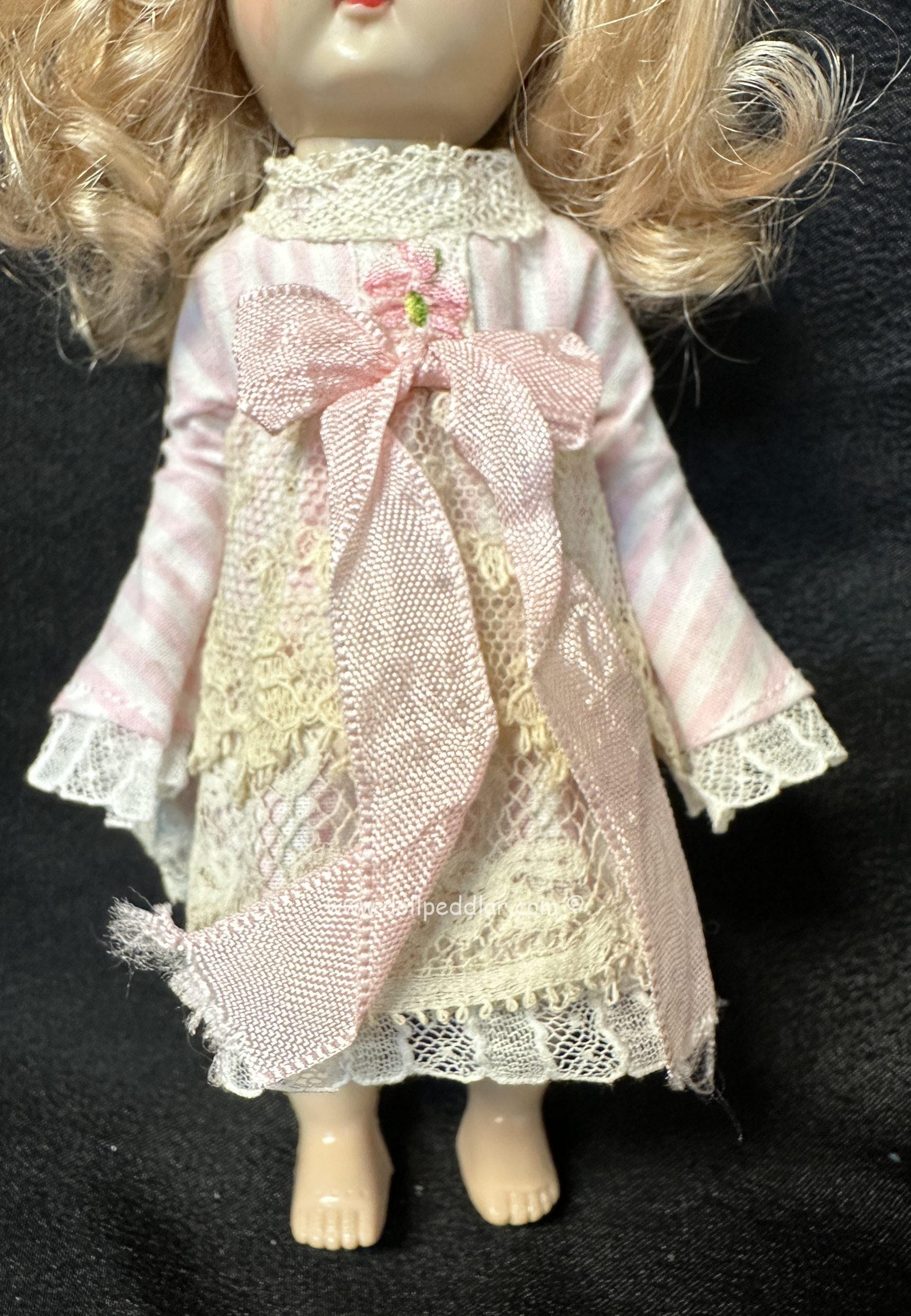 Vintage Vogue (Ginny) Straight Leg Walker Doll - Image 3
