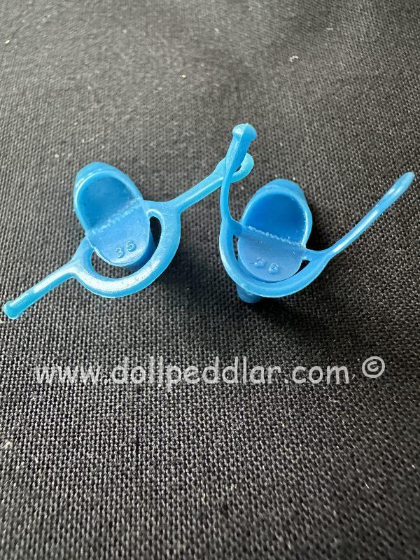Grab Bag of 4 Pairs of Random Barbie Shoes - Image 14