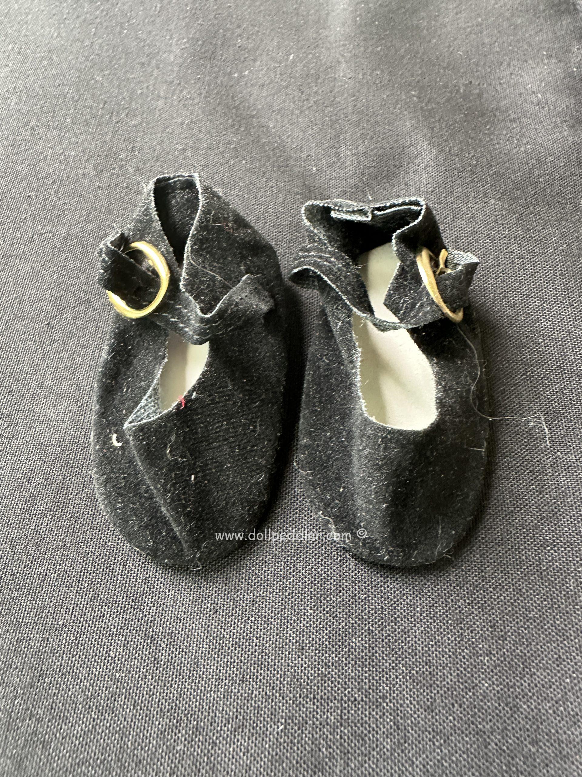60mm Black Velvet Buckle Flats - Image 4