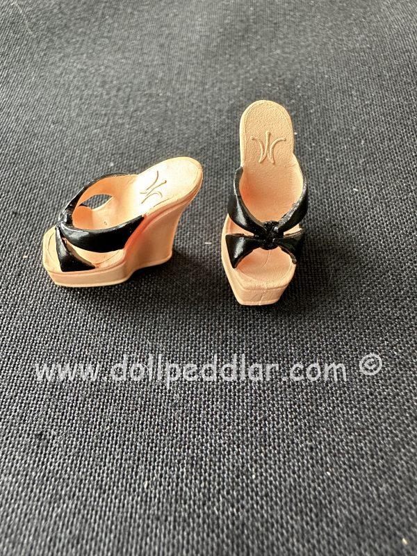 Grab Bag of 4 Pairs of Random Barbie Shoes - Image 11