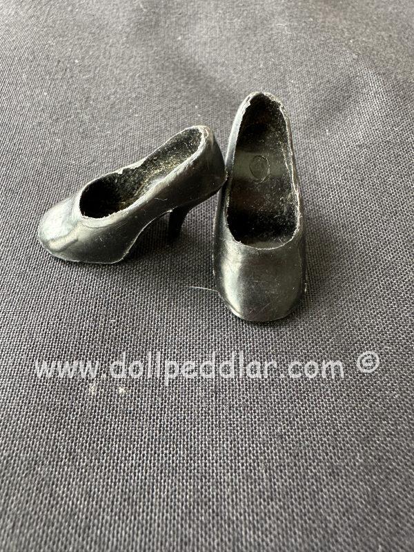 Grab Bag of 4 Pairs of Random Barbie Shoes - Image 6