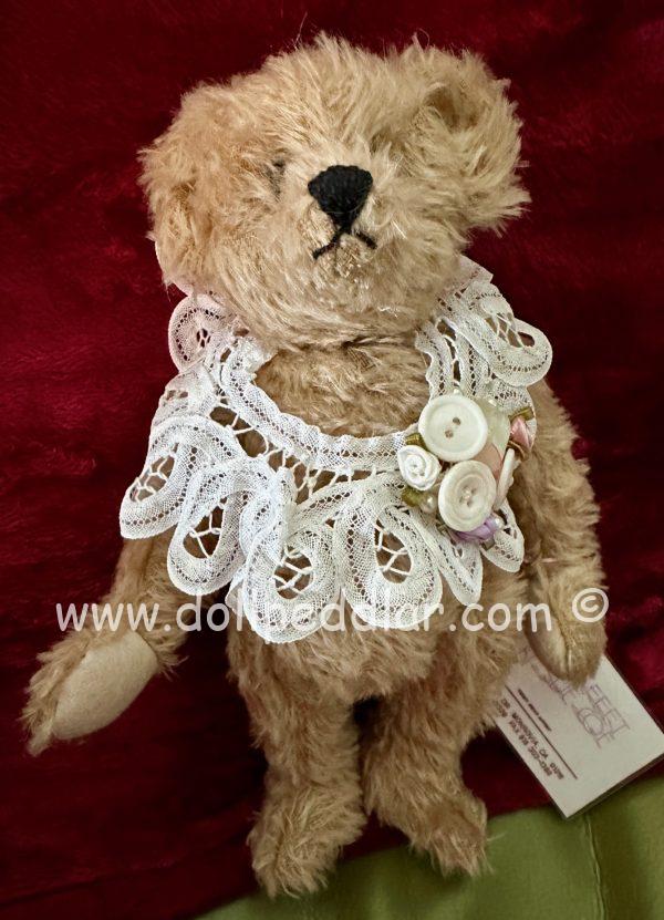 OLIVIA by artist Sue Coe, Bear Feet,  Mohair Bear with leather paws, articulated, #10 of 30 limitation.   NEW MINT - Image 3