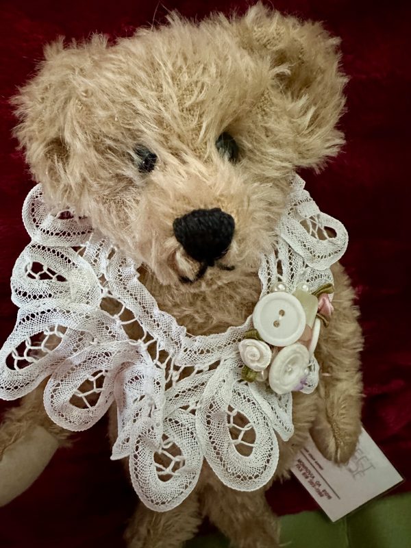 OLIVIA by artist Sue Coe, Bear Feet,  Mohair Bear with leather paws, articulated, #10 of 30 limitation.   NEW MINT