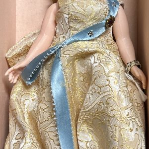 900 Queen Elizabeth Vintage Madame Alexander Doll