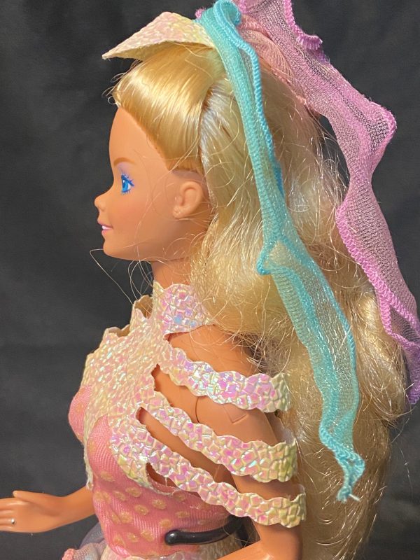 Mattel Pink Box Fantasy Barbie NO BOX - Image 6