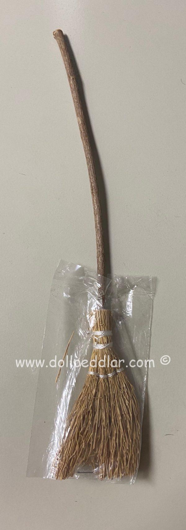Straw Broom 10.75"