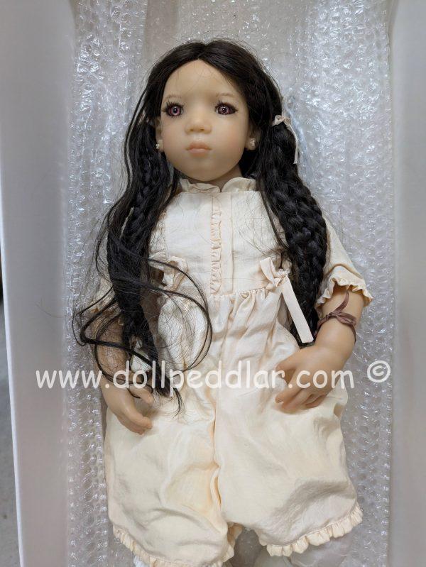 Annette Himstedt AN MEI 24 2/5"- New in her box and carton with COA - Image 4