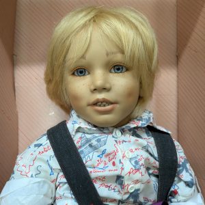 Annette Himstedt KASIMIR World Child Collection NRFB in Shipper