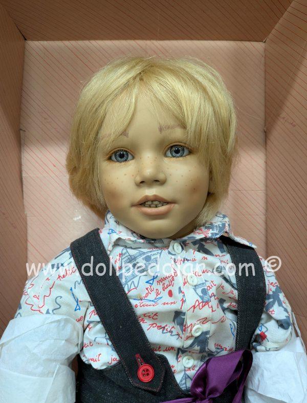 Annette Himstedt KASIMIR World Child Collection NRFB in Shipper