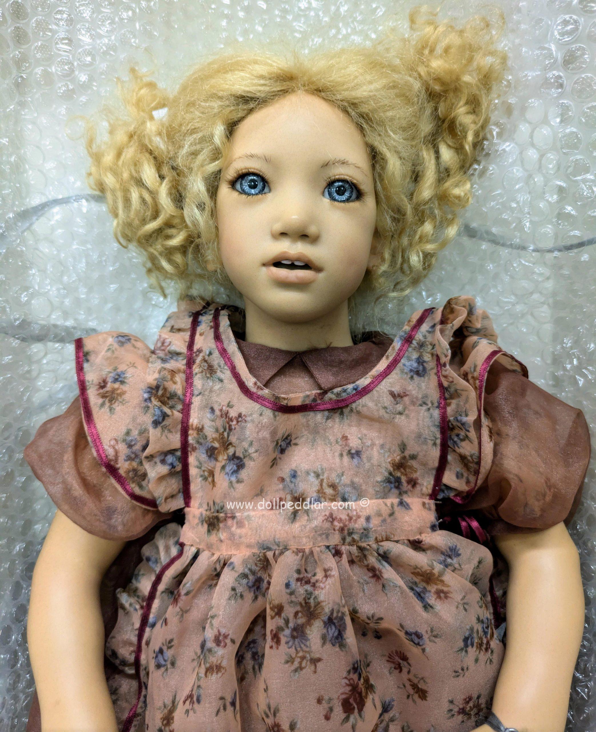 Annette Himstedt Lina 20.5" never removed from original box in shipper - Image 5