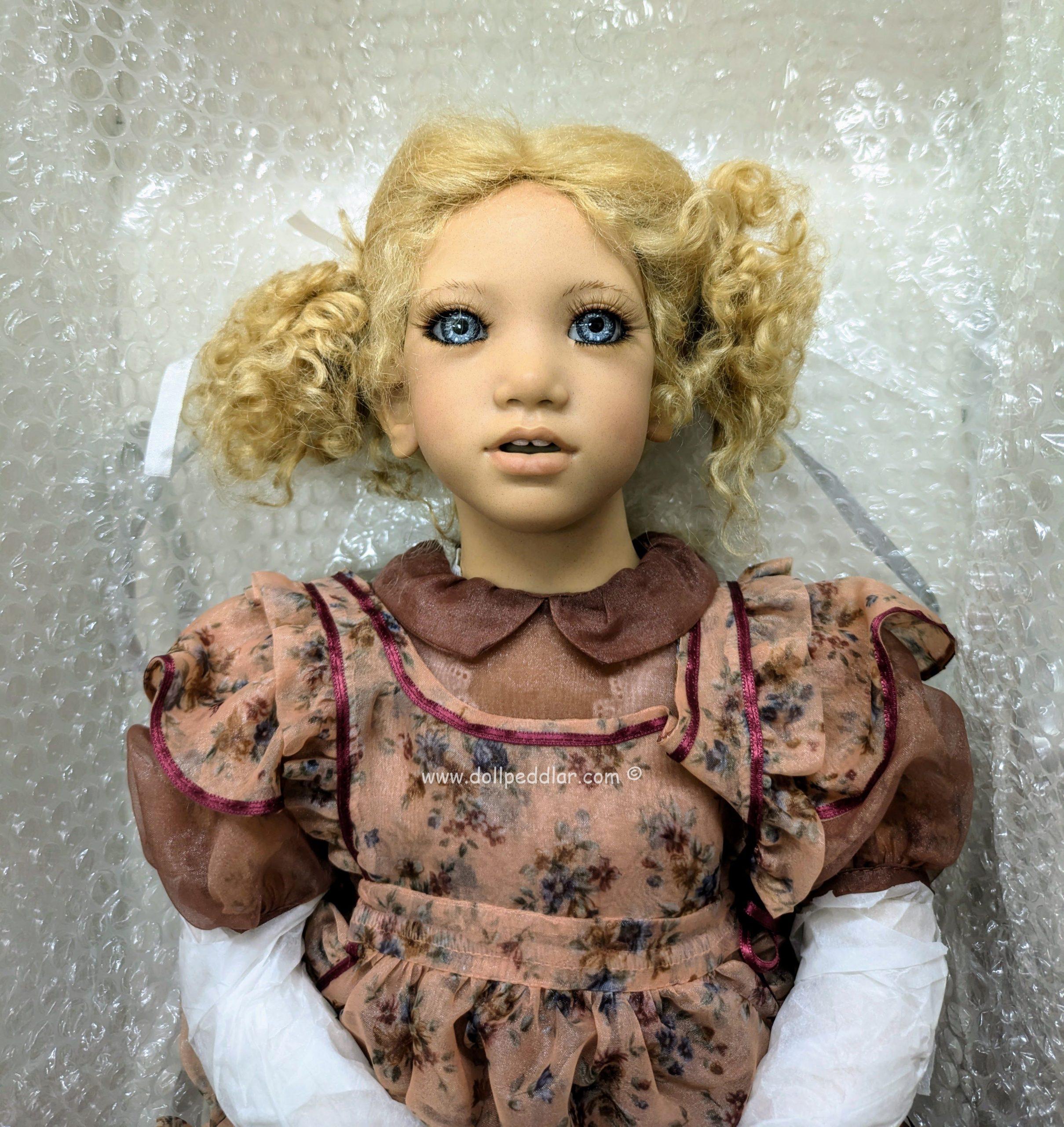 Annette Himstedt Lina 20.5" never removed from original box in shipper - Image 2