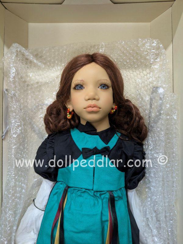 Annette Himstedt MADINA  29.5 " TENTH ANNIVERSARY COLLECTION never removed from box in shipper  Some shippers may not be mint due to long term storage - Image 3