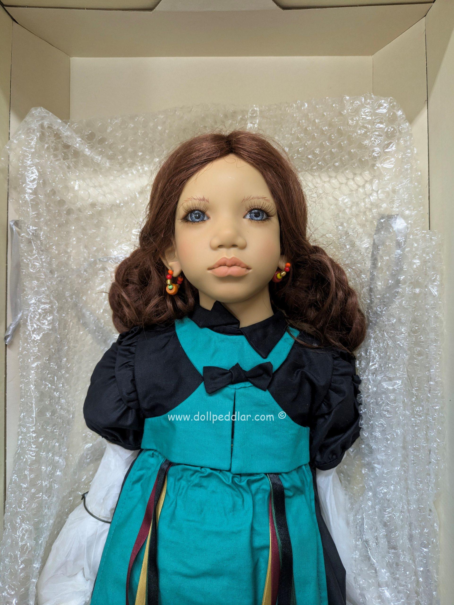 Annette Himstedt MADINA 29.5 " TENTH ANNIVERSARY COLLECTION never removed from box in shipper Some shippers may not be mint due to long term storage - Image 3