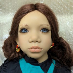 Annette Himstedt MADINA 29.5 ” TENTH ANNIVERSARY COLLECTION never removed from box in shipper Some shippers may not be mint due to long term storage