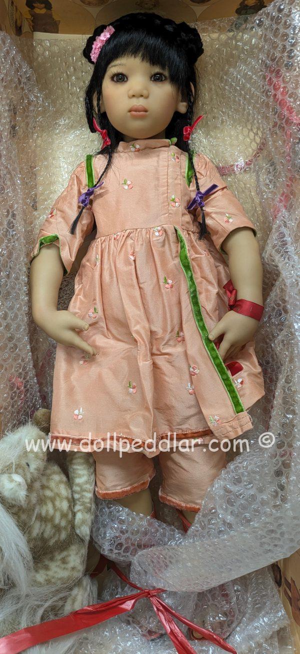 Annette Himstedt Mia Yin 26.75" Doll NRFB in Shipper - Image 4