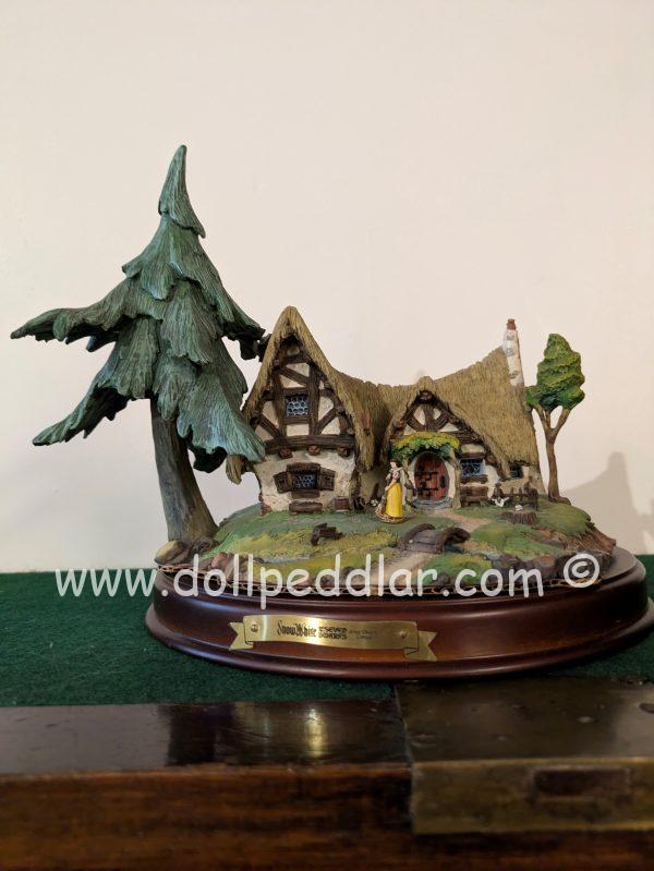 WDCC Enchanted Places Seven Dwarves Cottage Figurine NRFB w/ COA