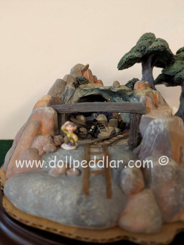 WDCC Enchanted Places Seven Dwarves' Jewel Mine Figurine NRFB w/ COA - Image 8