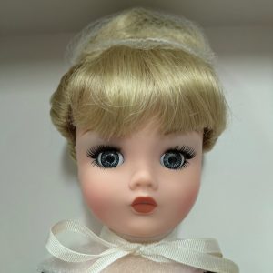 Simply Irresistible Cissy 21″ #46600 pm