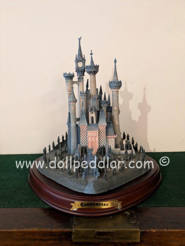 WDCC A Castle for Cinderella Porecelain Figurine NRFB w/ COA