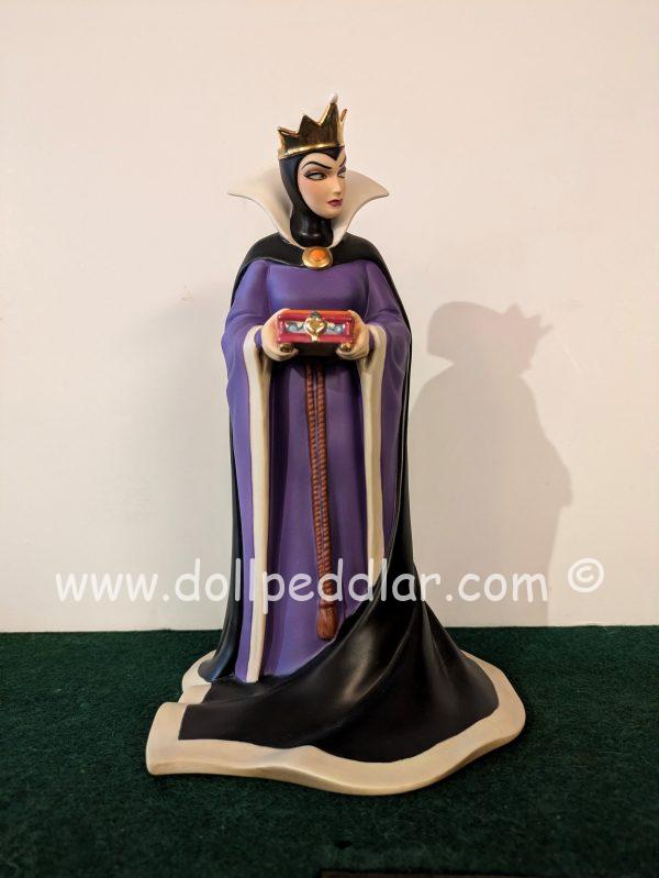 WDCC Queen "Bring Back Her Heart" Porcelain Figurine NRFB w/ COA - Image 2
