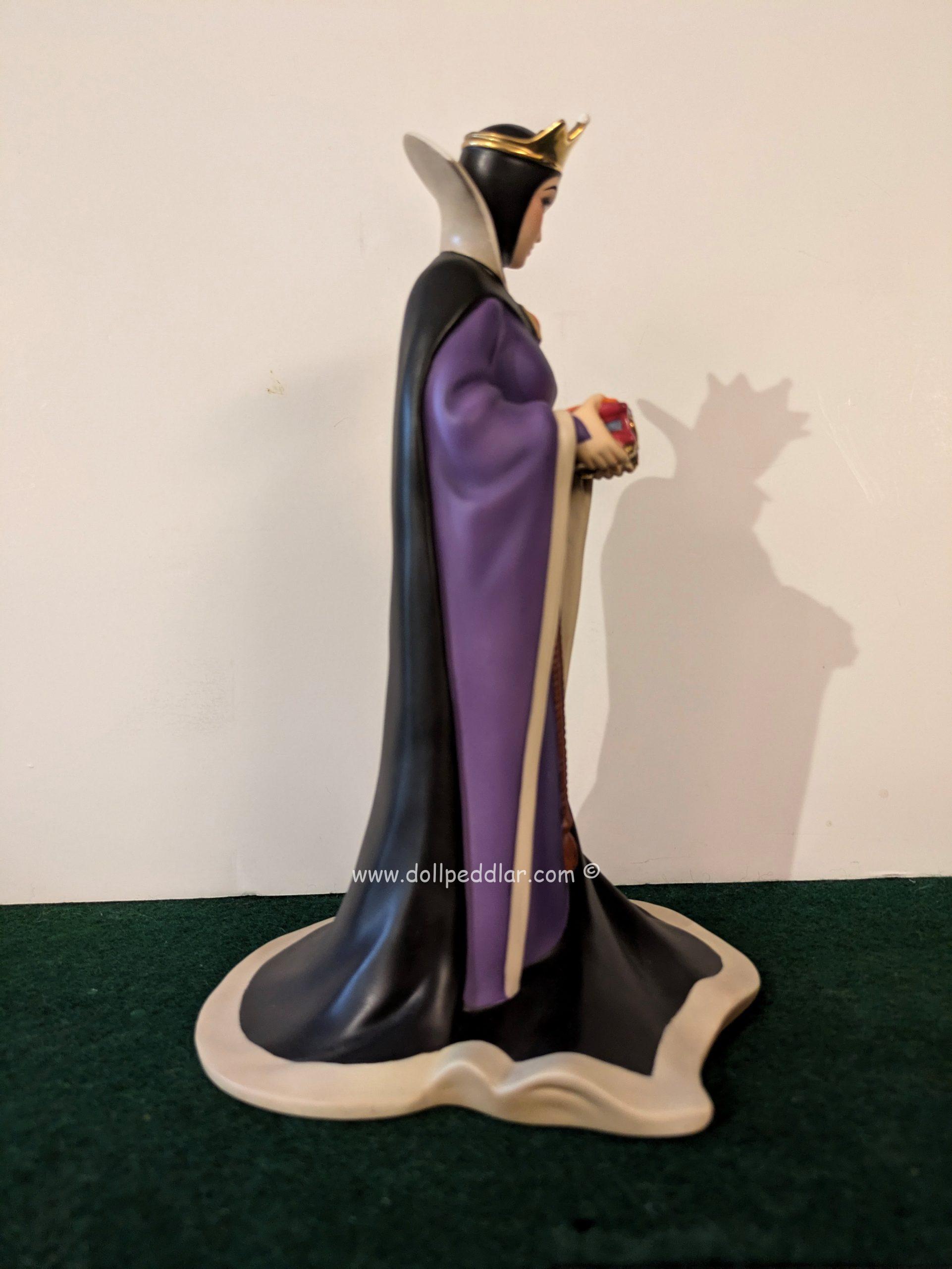WDCC Queen "Bring Back Her Heart" Porcelain Figurine NRFB w/ COA - Image 3