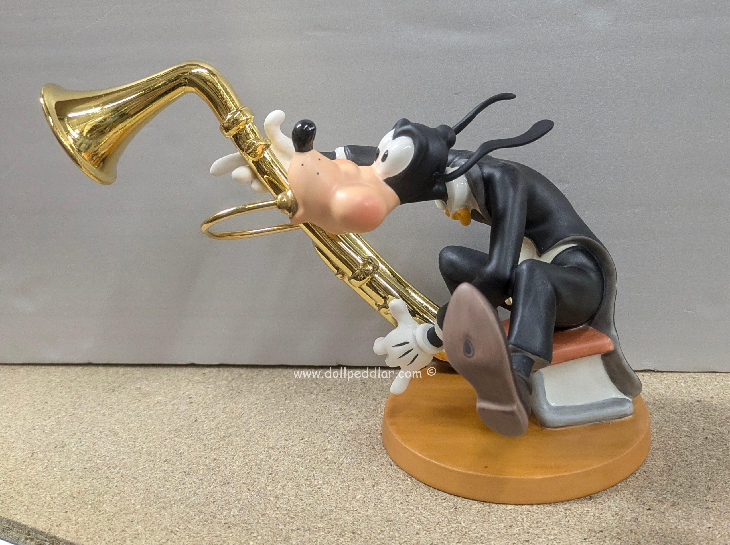 WDCC Goofy's Grace Notes Figurine NRFB w/ COA - Image 4