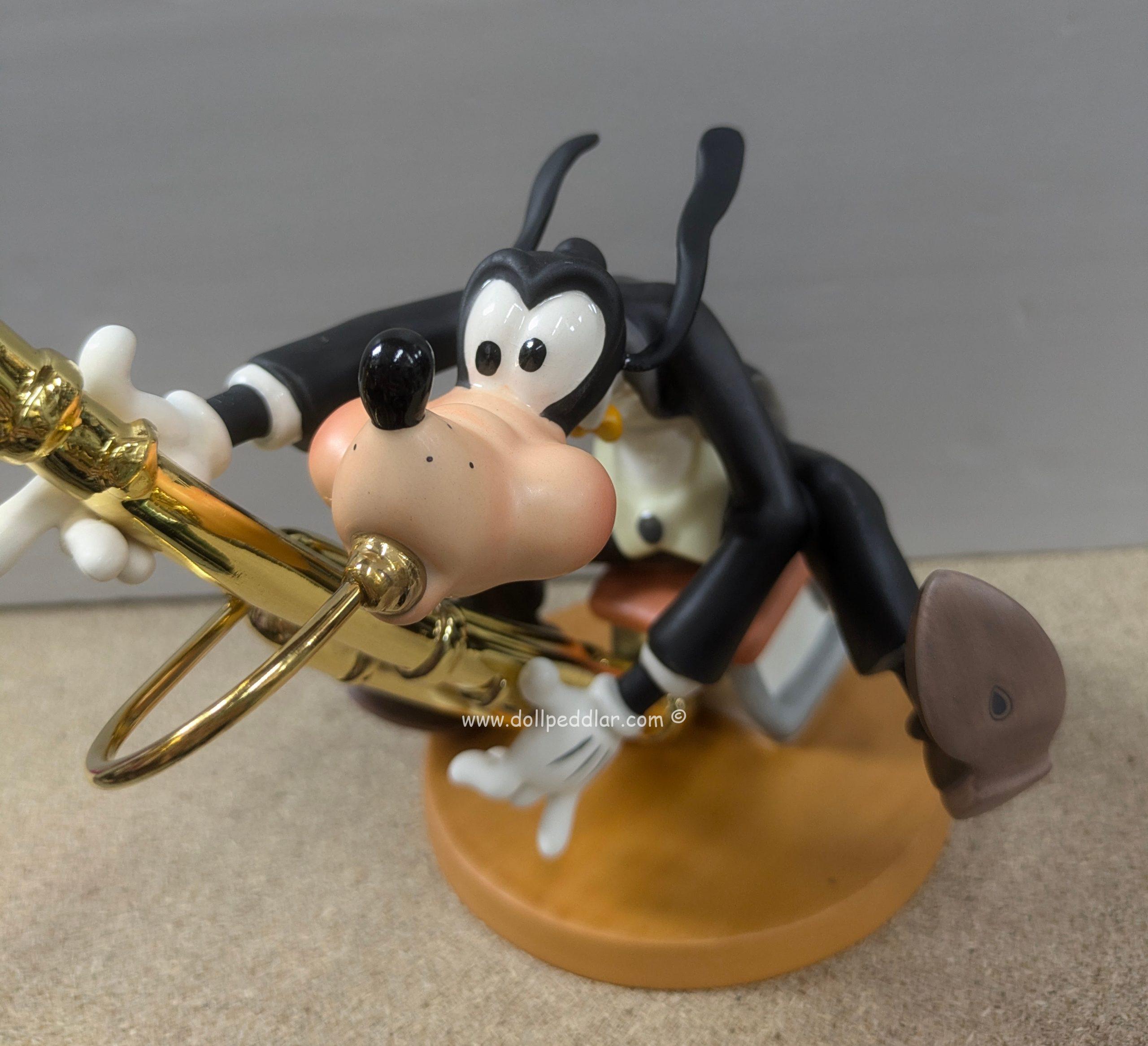 WDCC Goofy's Grace Notes Figurine NRFB w/ COA - Image 3