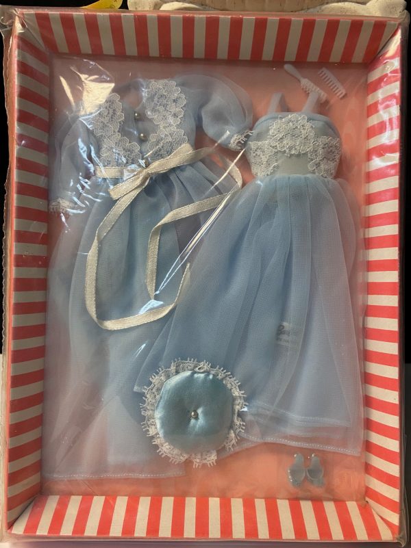 #1636 Vintage Sleeping Pretty Barbie Fashion NRFB