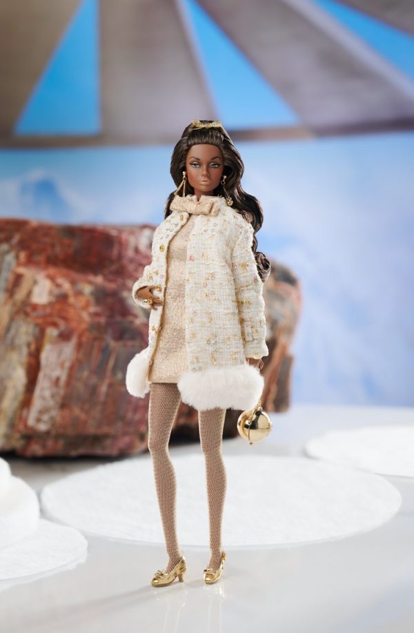 2024 Integrity Stilettos Out Poppy Parker Gold Season