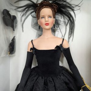 American Model 19″ Angelique with Very Rare Brown Hair #282/750