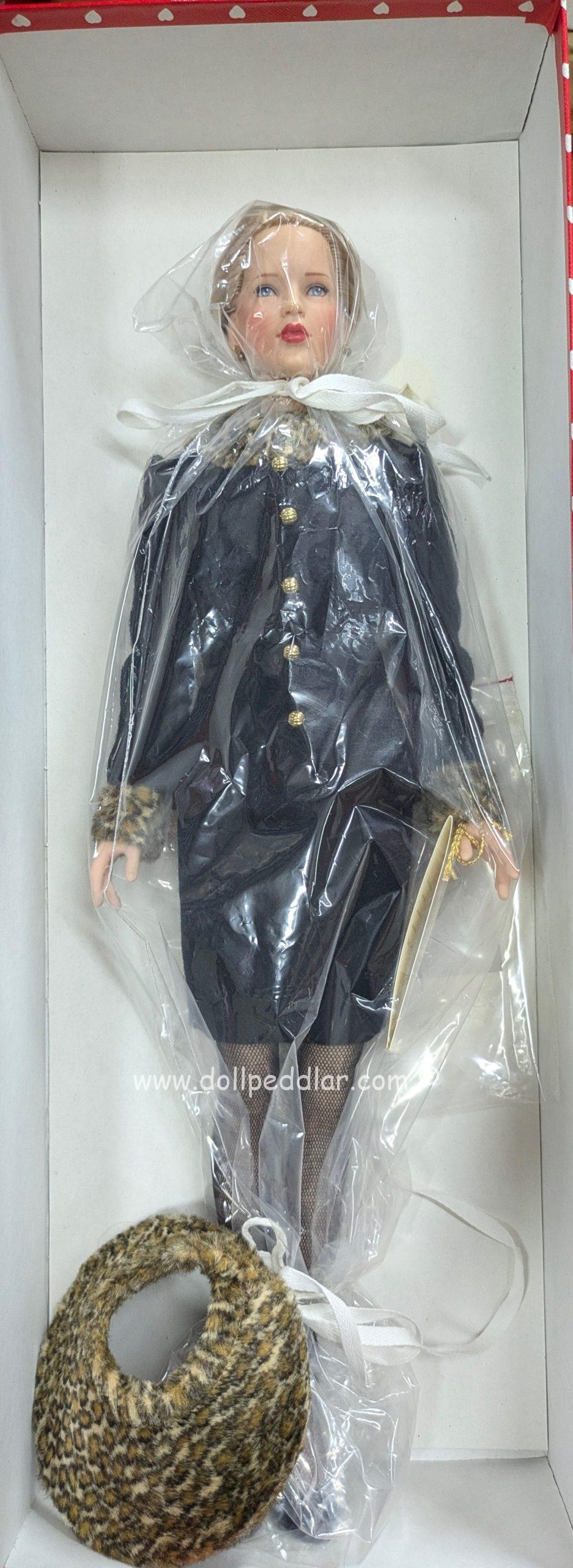 American Model 19" Audrey #27/750 Signed NRFB - Image 5