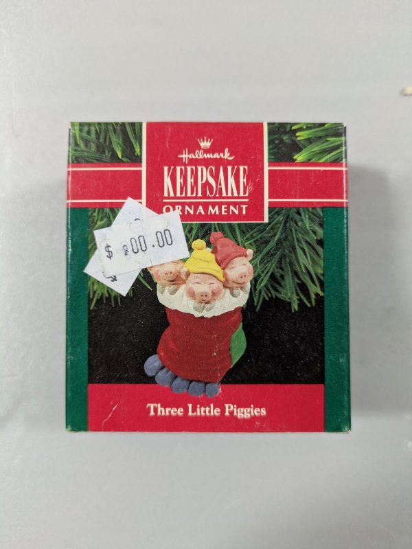 Hallmark Ornament Three Little Piggies 1990 - Image 2