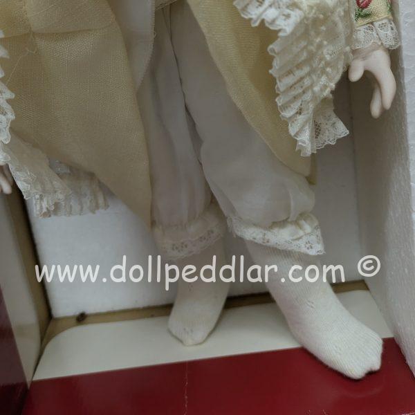Beth from Little Women Porcelain Doll by Gorham Doll 18" missing pieces! - Image 4