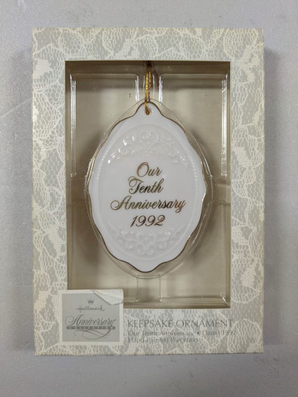 Hallmark Ornament Our Tenth Anniversary 1992 - Image 2