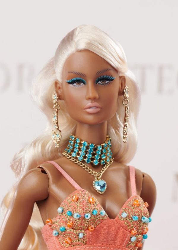 WClub Exclusive Integrity Toys X Jason Kramer Designs Step & Repeat Two Doll Gift Set - Image 7