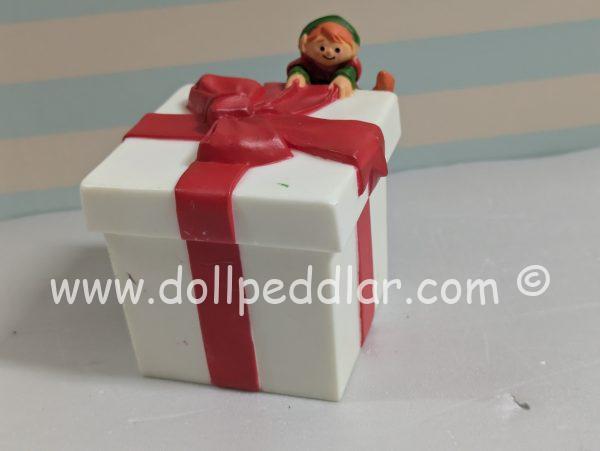 1985 Vintage Merry Miniatures Elf Opening Present - Image 2