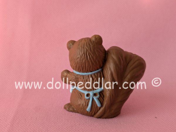 1990 Vintage Merry Miniatures Artist Squirrel - Image 2