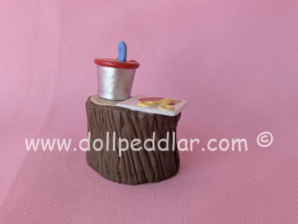 1992 Vintage Merry Miniatures Crafting Tree Stump - Image 2