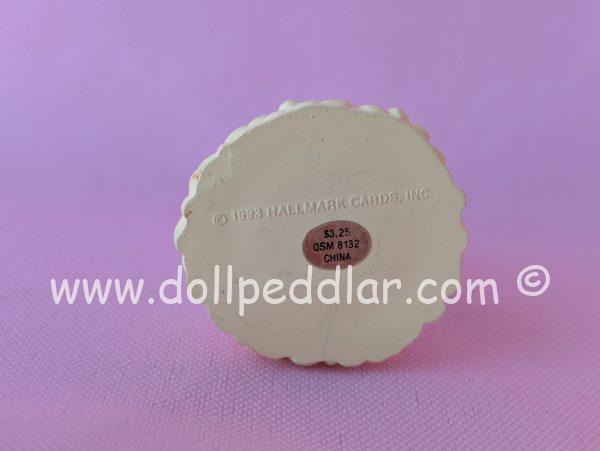 1993 Vintage Merry Miniatures Sheep with Easter Egg - Image 4