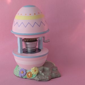 1993 Vintage Merry Miniatures Easter Egg Well