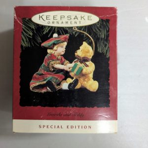 Hallmark Ornament Lucinda and Teddy 1994 NRFB